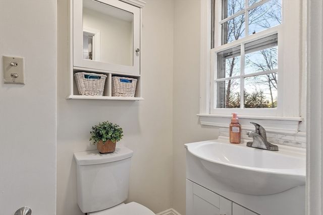 26 Monument Hill Road, Chelmsford, MA 01824