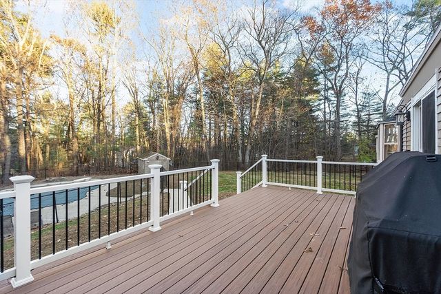 26 Monument Hill Road, Chelmsford, MA 01824