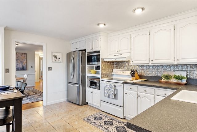 26 Monument Hill Road, Chelmsford, MA 01824