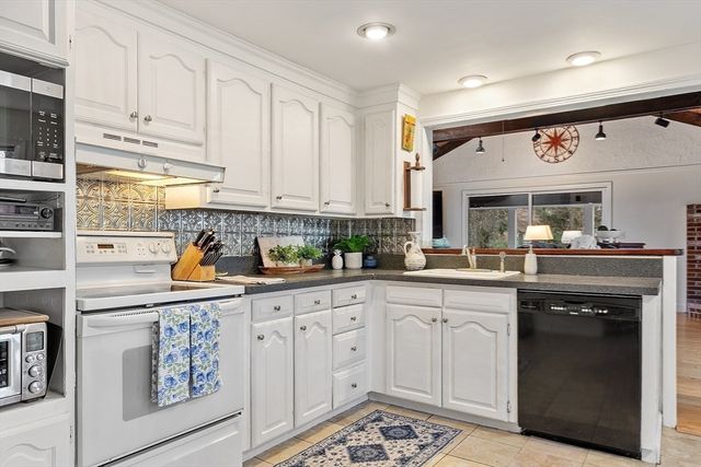 26 Monument Hill Road, Chelmsford, MA 01824