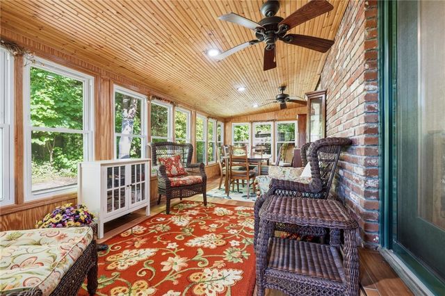107 Jeanine Ct., Trafford, PA 15085