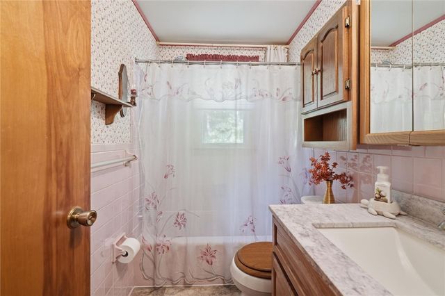 107 Jeanine Ct., Trafford, PA 15085