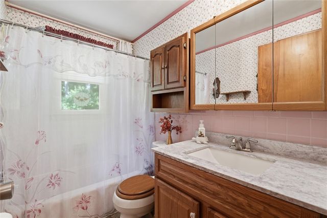 107 Jeanine Ct., Trafford, PA 15085