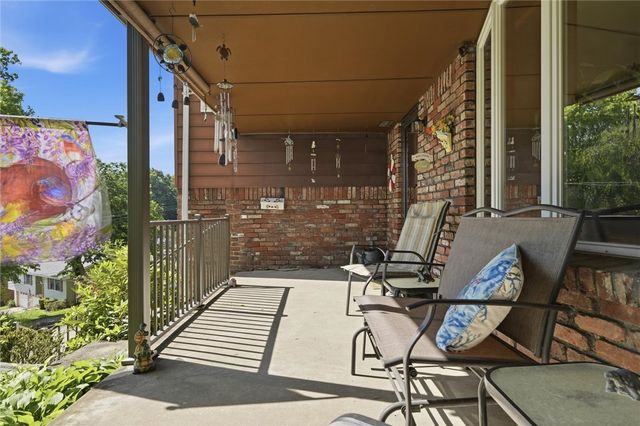 107 Jeanine Ct., Trafford, PA 15085
