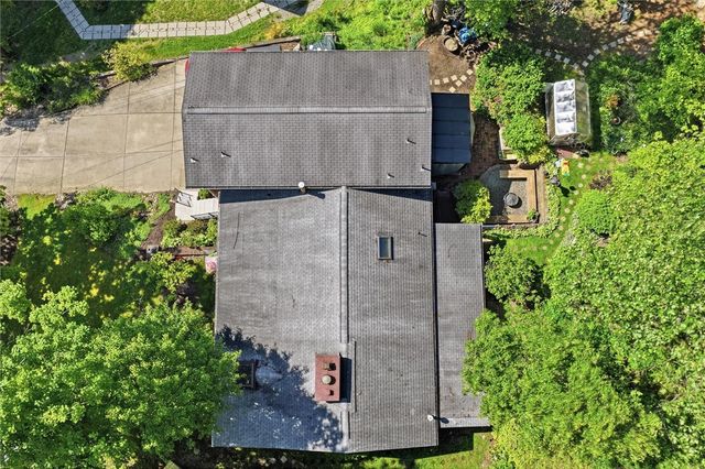 107 Jeanine Ct., Trafford, PA 15085