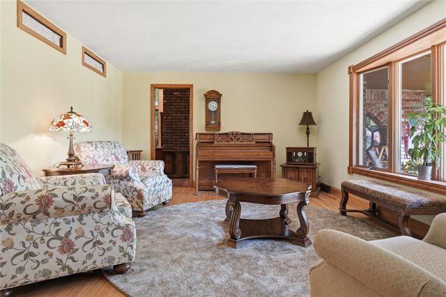 107 Jeanine Ct., Trafford, PA 15085