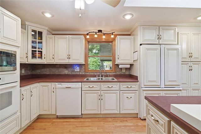 107 Jeanine Ct., Trafford, PA 15085