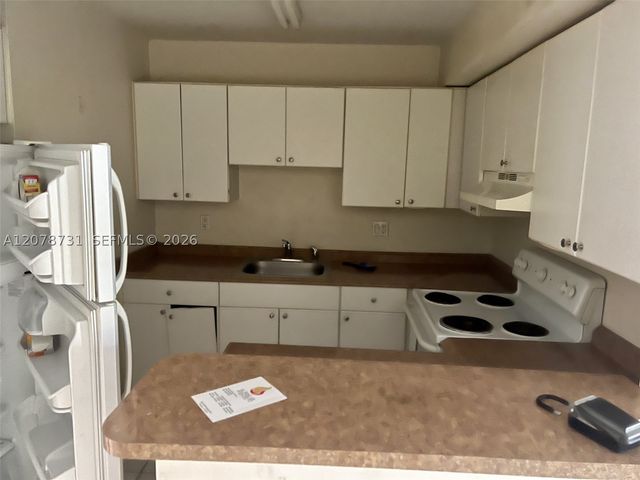 2017 NW 46th Ave A408, Lauderhill, FL 33313