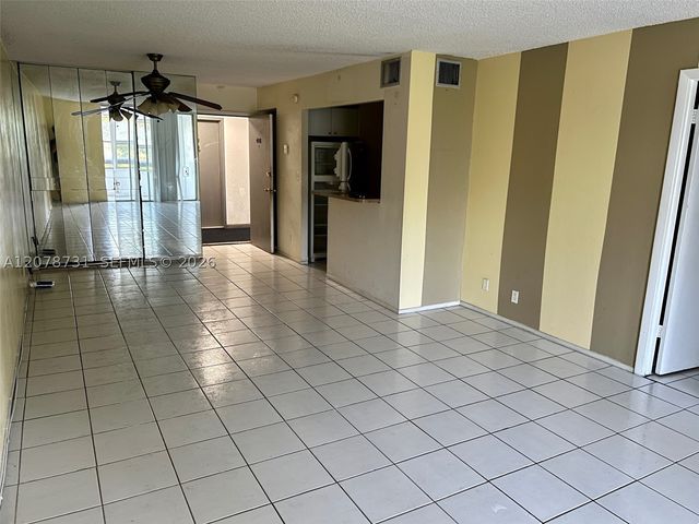 2017 NW 46th Ave A408, Lauderhill, FL 33313
