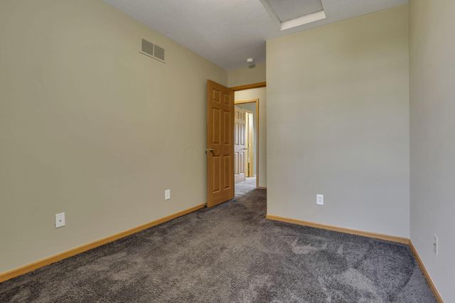 7015 Onyxbluff Lane, Blacklick, OH 43004