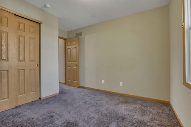 7015 Onyxbluff Lane, Blacklick, OH 43004