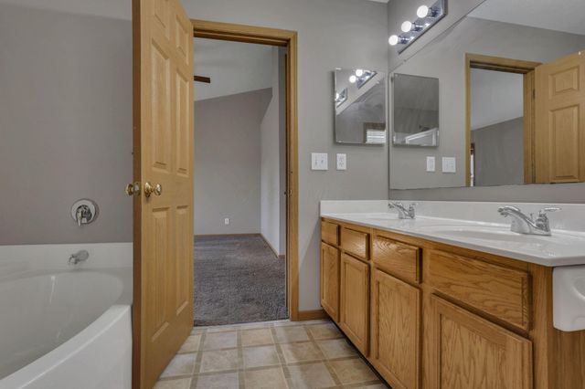 7015 Onyxbluff Lane, Blacklick, OH 43004