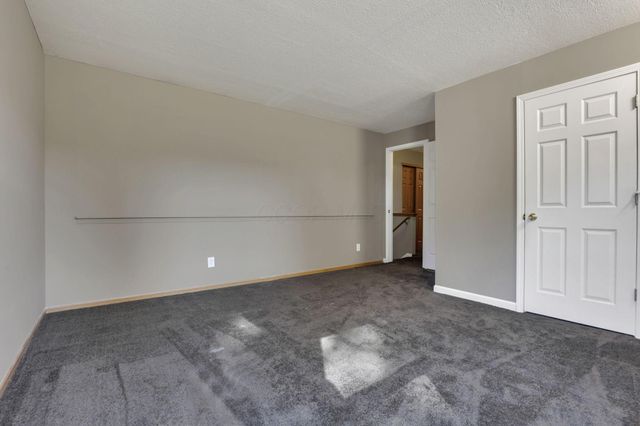 7015 Onyxbluff Lane, Blacklick, OH 43004