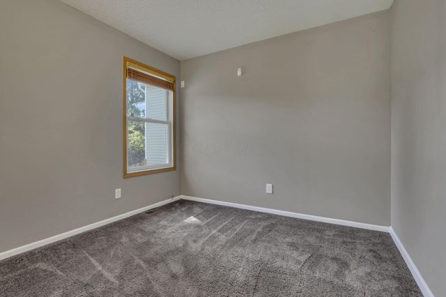 7015 Onyxbluff Lane, Blacklick, OH 43004