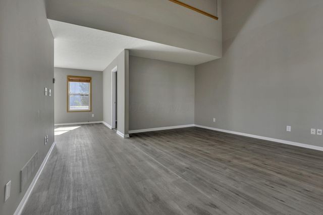 7015 Onyxbluff Lane, Blacklick, OH 43004