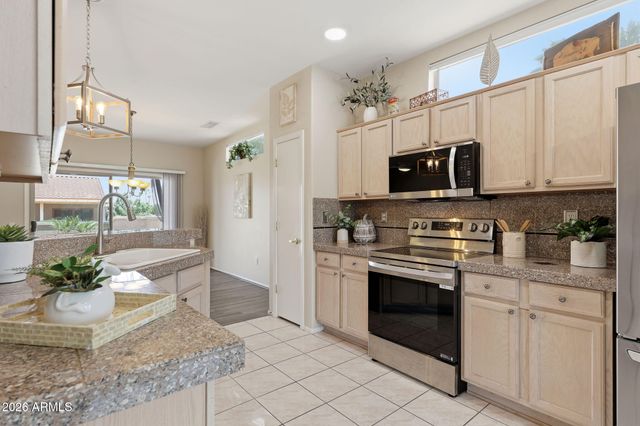 16202 W TAPATIO Drive, Surprise, AZ 85374