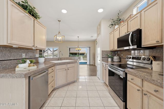 16202 W TAPATIO Drive, Surprise, AZ 85374