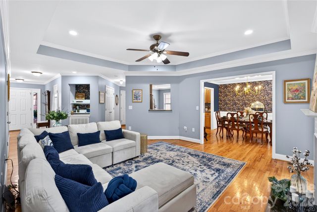 133 Hidden Ridge Drive, Spartanburg, SC 29301