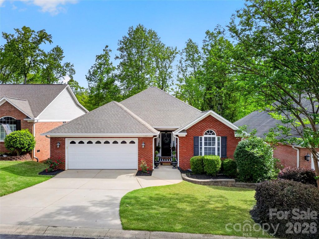 133 Hidden Ridge Drive, Spartanburg, SC 29301