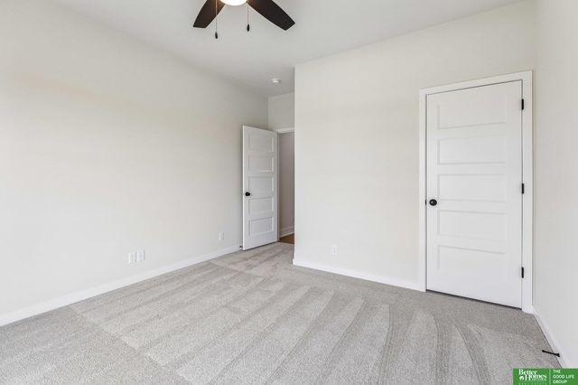 10809 S 219th Avenue, Gretna, NE 68028