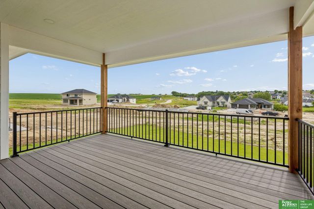 10809 S 219th Avenue, Gretna, NE 68028