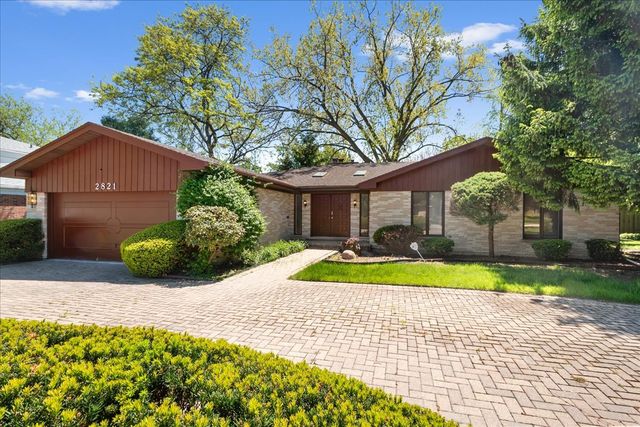 2821 Covert Road, Glenview, IL 60025