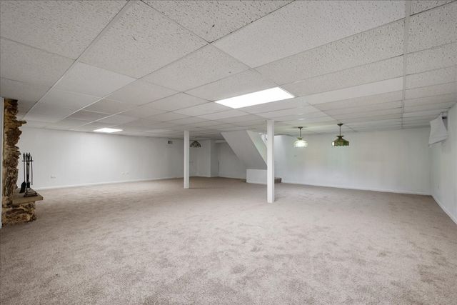 2821 Covert Road, Glenview, IL 60025