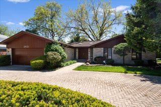 2821 Covert Road, Glenview, IL 60025