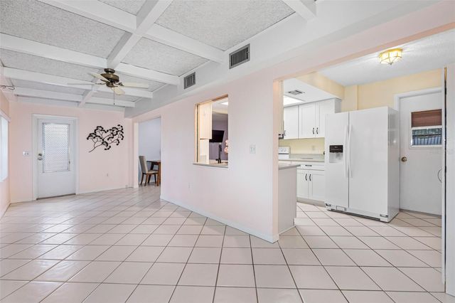 12200 VONN ROAD 6B, Largo, FL 33774