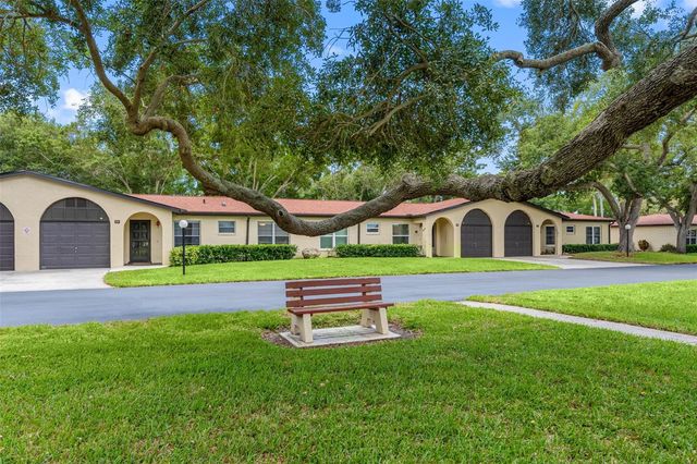 12200 VONN ROAD 6B, Largo, FL 33774