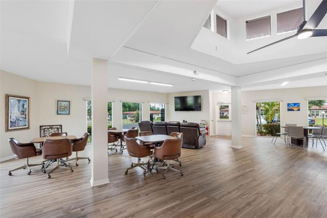 12200 VONN ROAD 6B, Largo, FL 33774