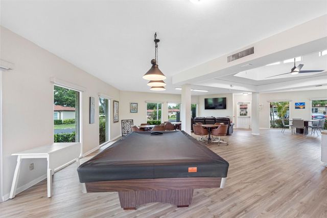12200 VONN ROAD 6B, Largo, FL 33774