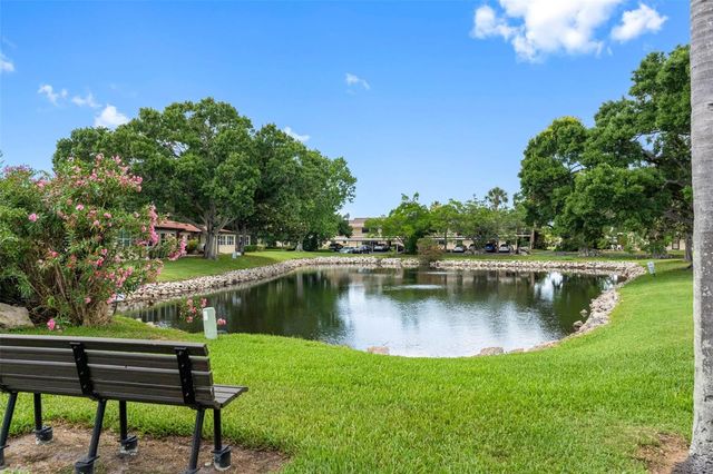 12200 VONN ROAD 6B, Largo, FL 33774