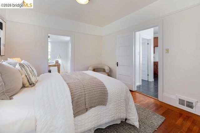 852 46Th St, Oakland, CA 94608