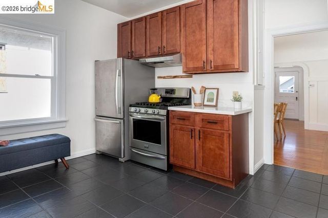 852 46Th St, Oakland, CA 94608