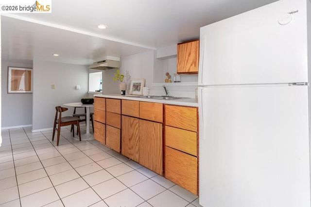 852 46Th St, Oakland, CA 94608