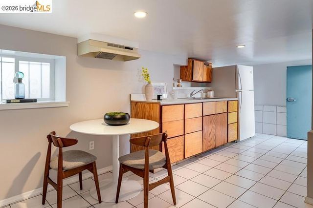 852 46Th St, Oakland, CA 94608