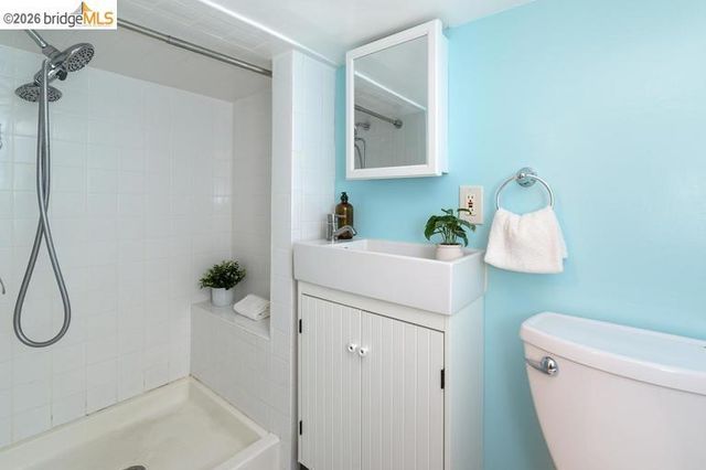 852 46Th St, Oakland, CA 94608