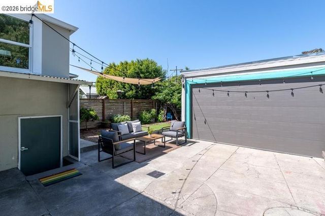 852 46Th St, Oakland, CA 94608