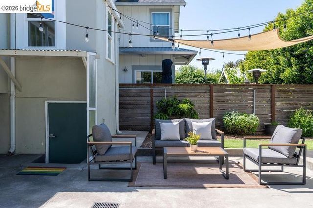 852 46Th St, Oakland, CA 94608
