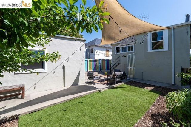 852 46Th St, Oakland, CA 94608