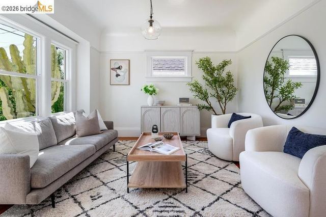 852 46Th St, Oakland, CA 94608