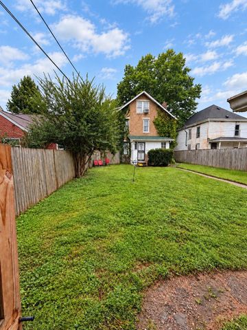 214 Norway Ave, Huntington, WV 25705