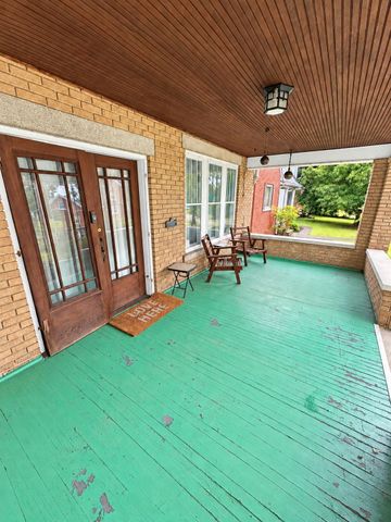 214 Norway Ave, Huntington, WV 25705