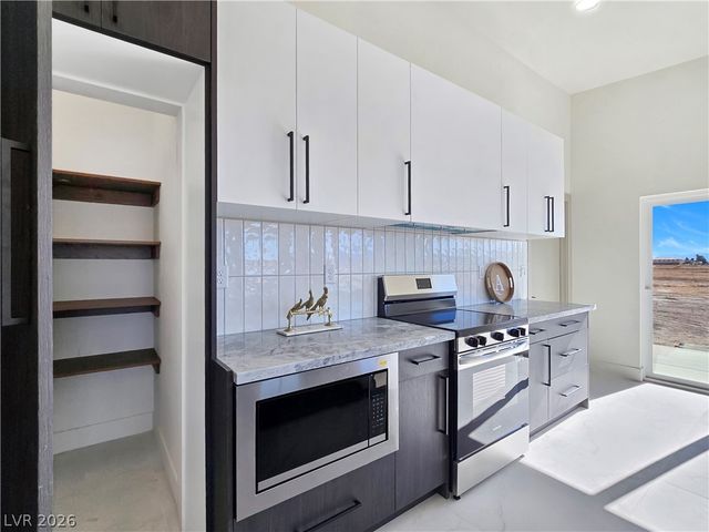 181 Comstock Avenue, Pahrump, NV 89048