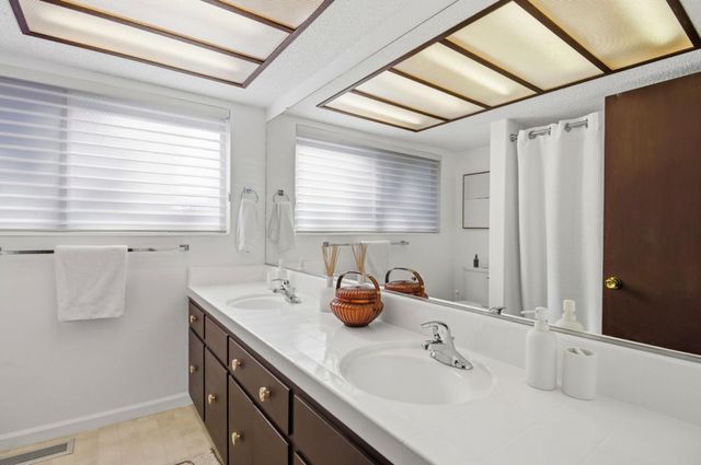 410 Conil Way, Portola Valley, CA 94028