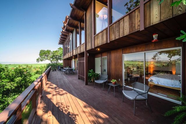 410 Conil Way, Portola Valley, CA 94028