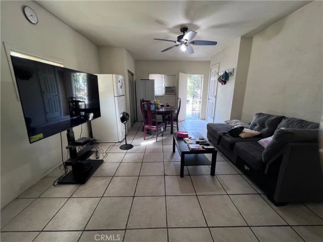 7455 Garden Grove, Reseda, CA 91335