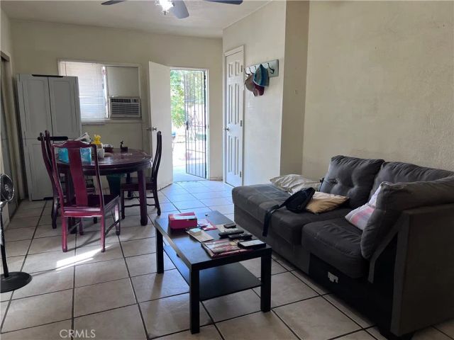 7455 Garden Grove, Reseda, CA 91335