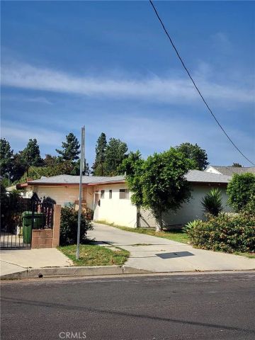7455 Garden Grove, Reseda, CA 91335